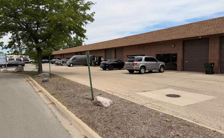Pictures of Industrial property located at 1965 N Lake Terrace, Glenview, IL 60026 for lease - image #1