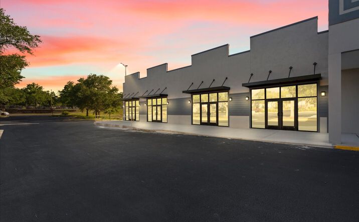 Pictures of Retail, Office property located at 2620 NW 13th St, Gainesville, FL 32609 for lease - image #1