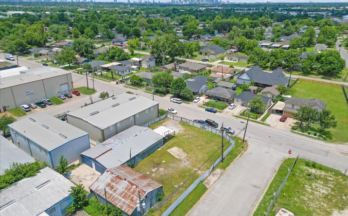 Pictures of Industrial property located at 6334 Midvale Ave, Houston, TX 77087 for lease - image #1