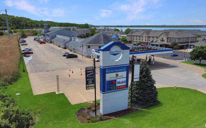 Pictures of Retail, Office property located at 2400-2519 N MAIN Street #2401, East Peoria, IL 61611 for lease - image #1