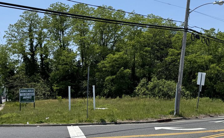 Pictures of Land property located at 934 Hooper Ave, Toms River, NJ 08753 for lease - image #1