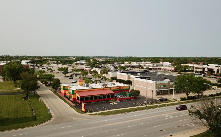 Pictures of Retail property located at 9549 W 151st St, Orland Park, IL 60462 for lease - image #1