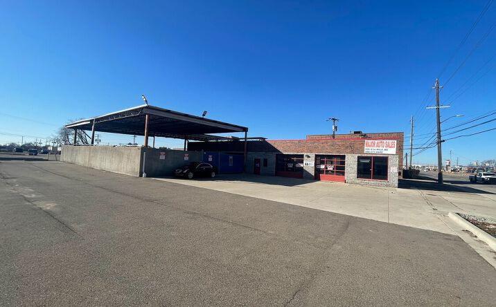 Pictures of Retail, Industrial property located at 436 E 14 Mile Rd, Madison Heights, MI 48071 for lease - image #1