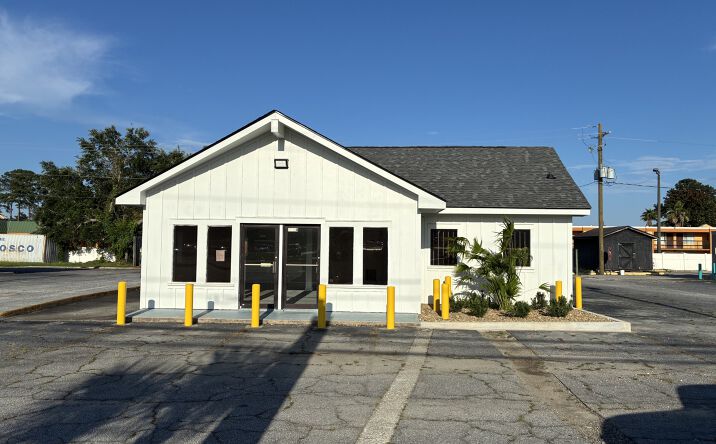 Pictures of Retail, Office property located at 7104 Abercorn St, Savannah, GA 31406 for lease - image #1