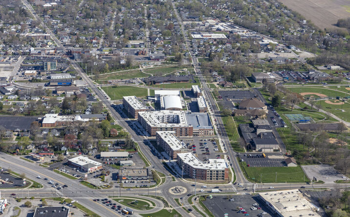 Pictures of Retail property located at 523 S Madison Ave, Greenwood, IN 46142 for lease - image #1