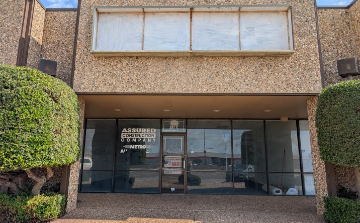 Pictures of Retail, Office property located at 207 SW C Ave, Lawton, OK 73501 for lease - image #1