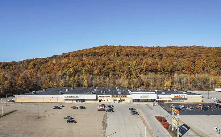 Pictures of Retail property located at 697 Allegheny Blvd, Franklin, PA 16323 for lease - image #1