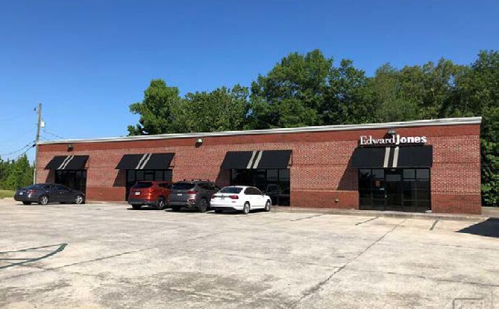 Pictures of Retail, Office, Special Purpose property located at 606 Oak Mountain Commons Ln, Pelham, AL 35124 for lease - image #1