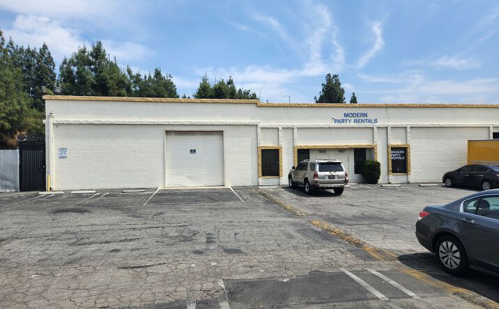 Pictures of Industrial property located at 19509 business center Dr., Los Angeles, CA 91324 for lease - image #1