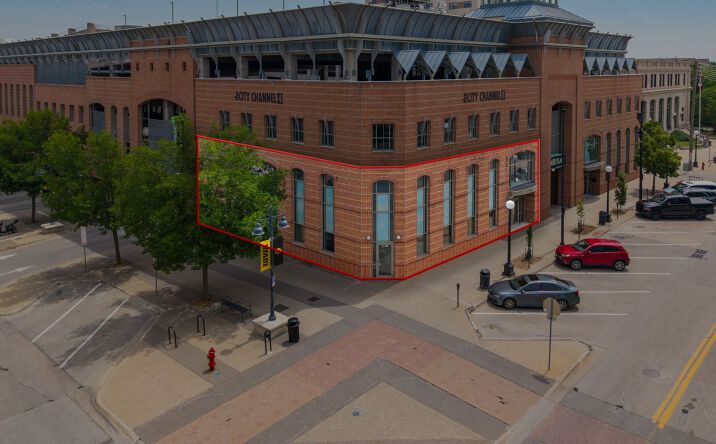 Pictures of Retail property located at 2 S Linn St, Iowa City, IA 52240 for lease - image #1