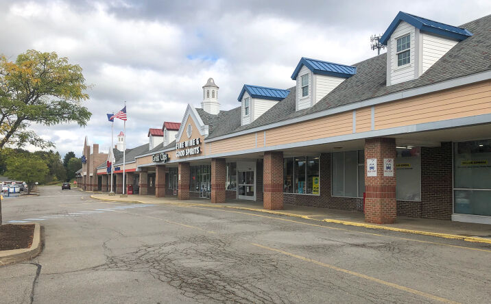 Pictures of Retail property located at 3300 Wilmington Rd, New Castle, PA 16105 for lease - image #1