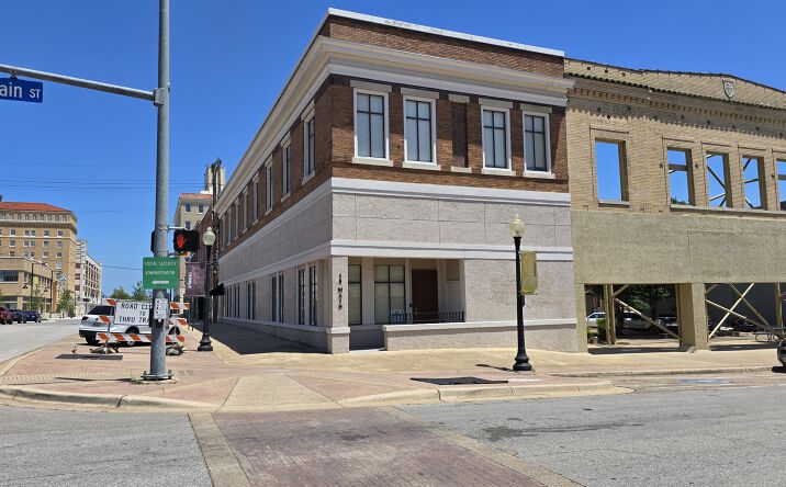 Pictures of Office property located at 1 S Main St, Temple, TX 76501 for lease - image #1
