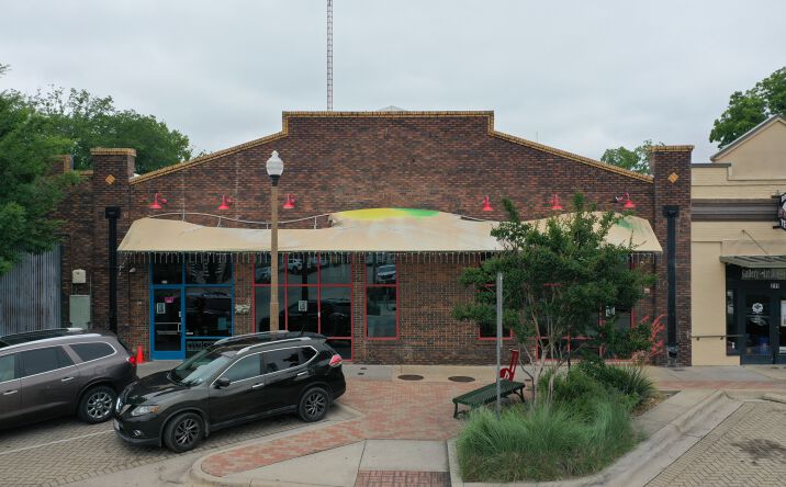 Pictures of Restaurant property located at 217 E Hickory St, Denton, TX 76201 for lease - image #1