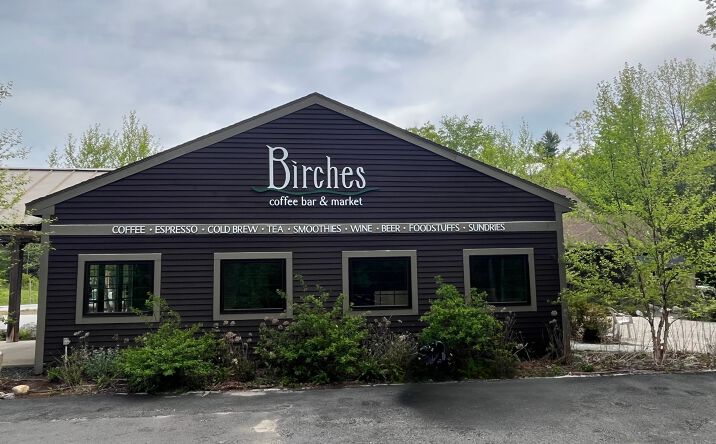 Pictures of Retail property located at 564 Bath Rd, Wiscasset, ME 04578 for sales - image #1