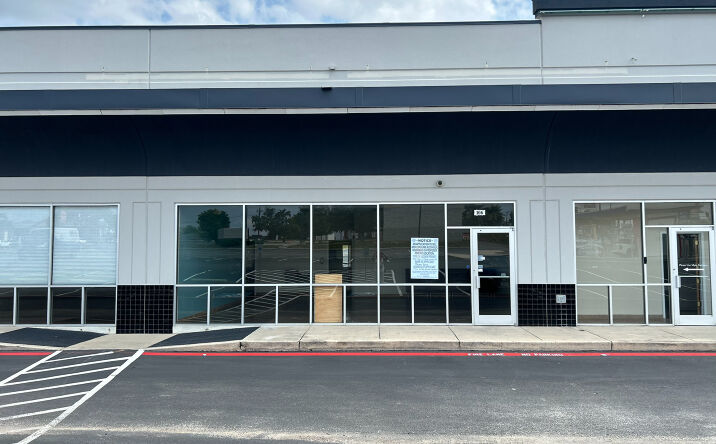 Pictures of Retail, Office property located at 7122 San Pedro Ave, San Antonio, TX 78216 for lease - image #1