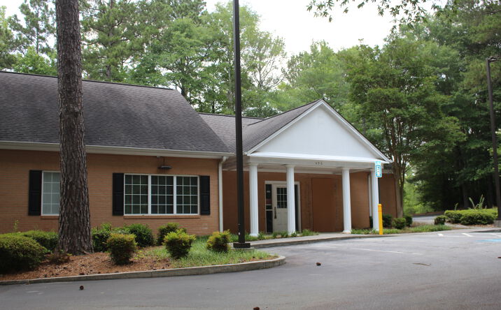Pictures of Retail property located at 496 Crosstown Drive, Peachtree City, GA 30269 for lease - image #1