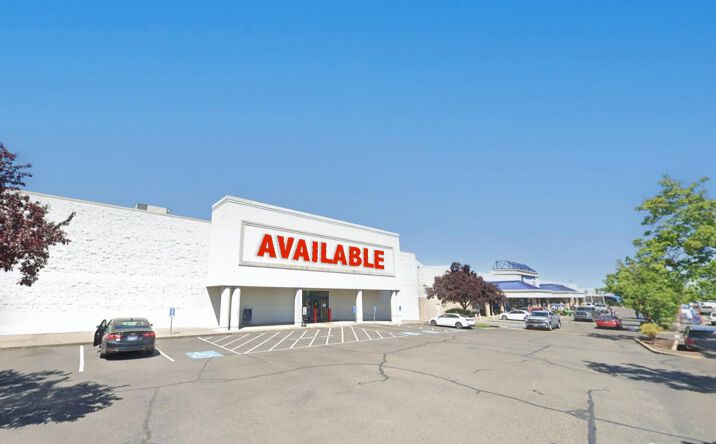Pictures of Retail property located at 3565 Crater Lake Hwy, Medford, OR 97504 for lease - image #1
