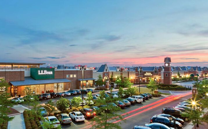 Pictures of Retail property located at 100 W Higgins Rd, South Barrington, IL 60010 for lease - image #1