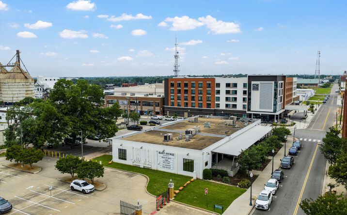 Pictures of Retail, Land property located at 300 S 6th St, Unit D, Waco, TX 76710 for lease - image #1