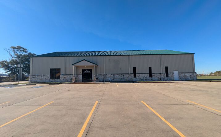 Pictures of Industrial, Special Purpose property located at 5315 N Twin City Hwy, Nederland, TX 77627 for lease - image #1