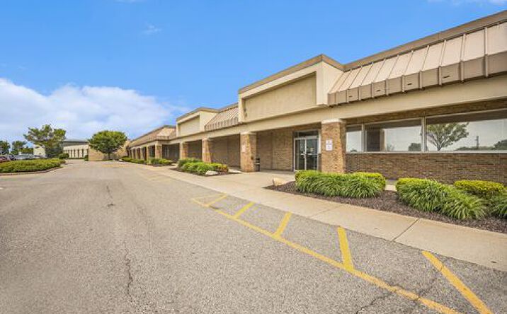 Pictures of Retail property located at 515 E Division St NE, Rockford, MI 49341 for lease - image #1
