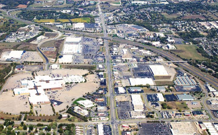 Pictures of Retail, Land property located at 1224 SW Wanamaker Rd, Topeka, KS 66604 for lease - image #1