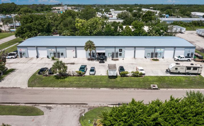 Pictures of Industrial property located at 6224 31st St E, Bradenton, FL 34203 for lease - image #1