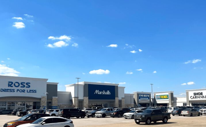 Pictures of Retail property located at 10013 Almeda Genoa Rd, Houston, TX 77075 for lease - image #1