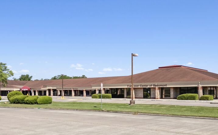 Pictures of Office property located at 3395 Plaza 10 Blvd., Beaumont, TX 77707 for lease - image #1