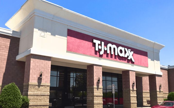Pictures of Retail property located at 3660 Marketplace Blvd, Atlanta, GA 30344 for sales - image #1