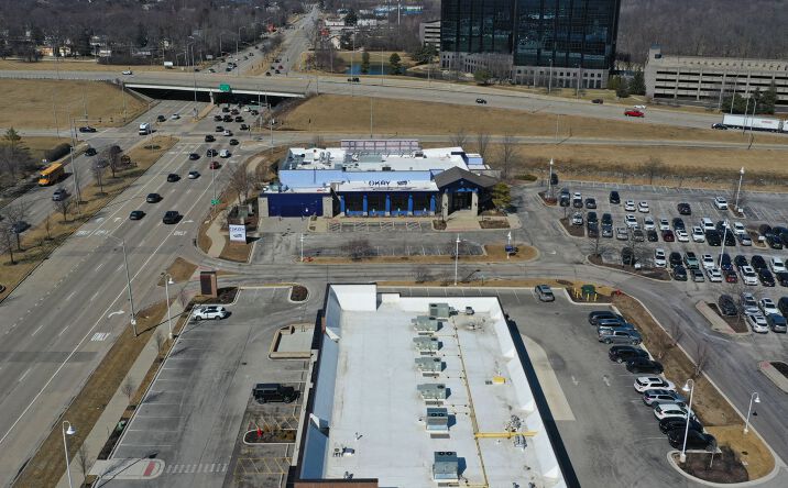 Pictures of Retail property located at 781 N Milwaukee Ave, Wheeling, IL 60090 for lease - image #1