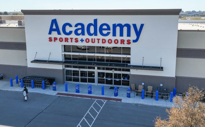 Pictures of Retail property located at 8800-9130 Northwest Skyview Ave, Kansas City, MO 64154 for lease - image #1