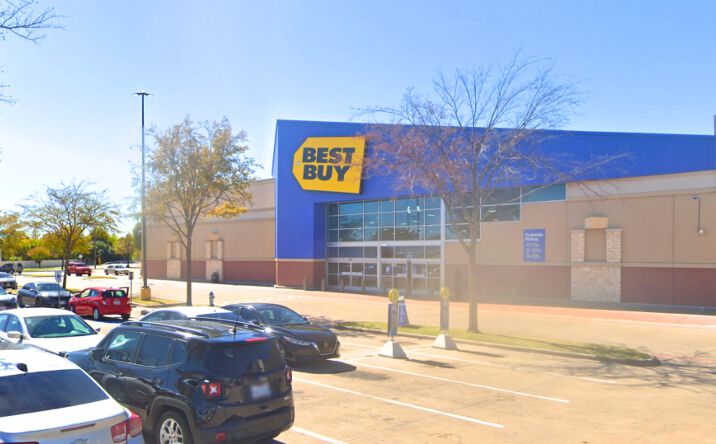 Pictures of Retail property located at 2701-2709 N Mesquite Drive, Mesquite, TX 75150 for lease - image #1