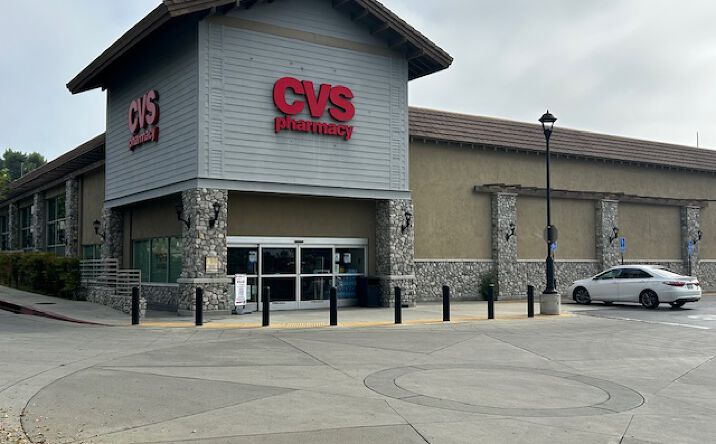 Pictures of Retail, Office, Restaurant property located at 8916 Foothill Blvd, Rancho Cucamonga, CA 91730 for lease - image #1