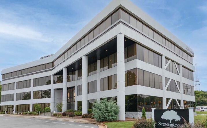 Pictures of Office property located at 3300 Battleground Ave, Greensboro, NC 27410 for lease - image #1