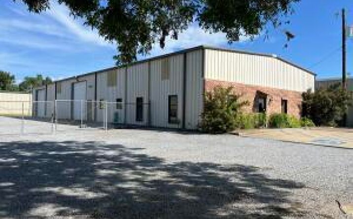 Pictures of Office, Industrial property located at 125 Southpark Rd, Lafayette, LA 70508 for lease - image #1