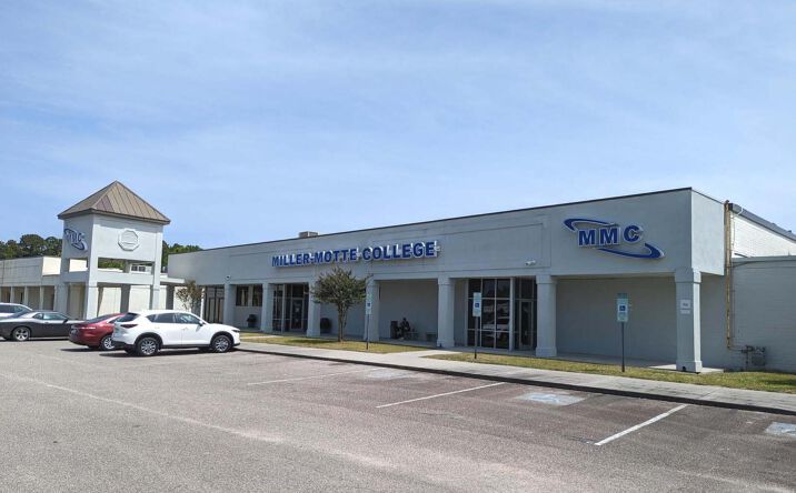 Pictures of Office property located at 5000 Market St, Wilmington, NC 28405 for lease - image #1