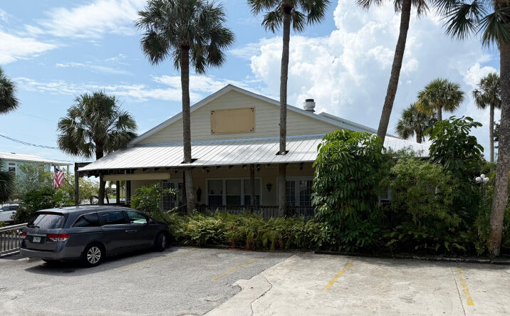 Pictures of Restaurant property located at 3200 NE Maple Ave, Jensen Beach, FL 34957 for lease - image #1