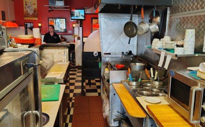 Pictures of Restaurant property located at 2001 College Dr, Clementon, NJ 08021 for lease - image #1