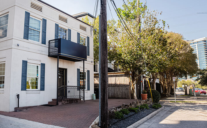 Pictures of Office property located at 3501 Allen Pkwy, Houston, TX 77019 for sales - image #1