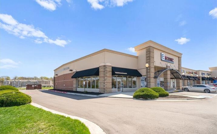 Pictures of Retail property located at 18931 E Valley View Parkway, Independence, MO 64057 for lease - image #1