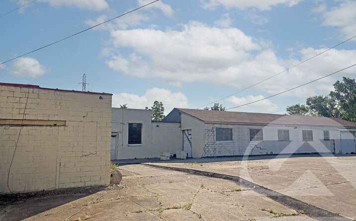 Pictures of Industrial property located at 19440 Fitzpatrick St, Detroit, MI 48228 for lease - image #1