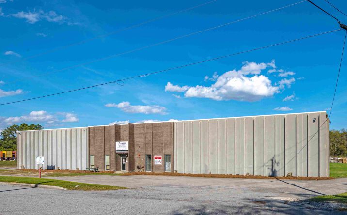 Pictures of Industrial property located at 925 Commerce Circle, Hanahan, SC 29410 for lease - image #1