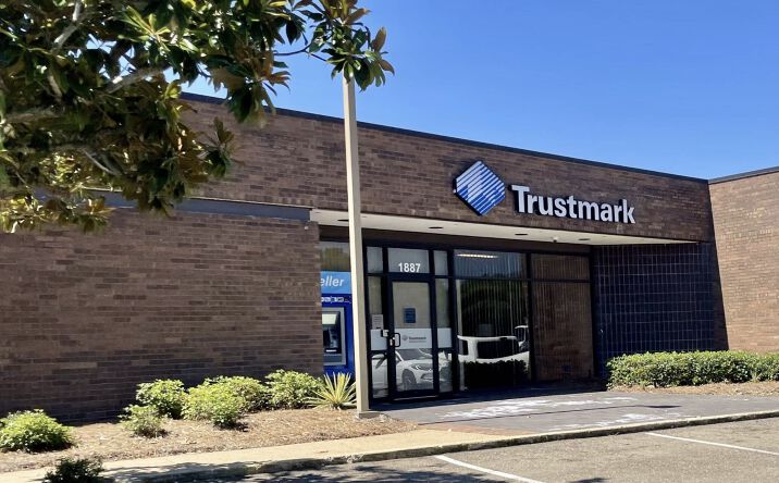 Pictures of Office property located at 1887 Lakeland Dr, Jackson, MS 39216 for lease - image #1
