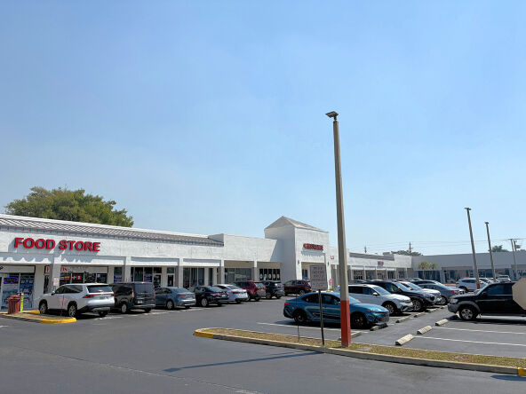 Pictures of Retail, Office property located at 7118 N Nob Hill Rd, Tamarac, FL 33321 for lease - image #1