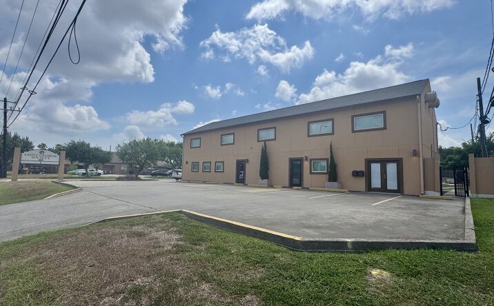 Pictures of Office, Special Purpose property located at 5902 Kostoryz Rd, Corpus Christi, TX 78415 for lease - image #1
