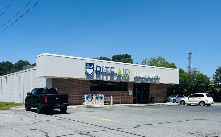 Pictures of Retail, Office, Restaurant property located at 1120 S Central Ave, Laurel, DE 19956 for lease - image #1