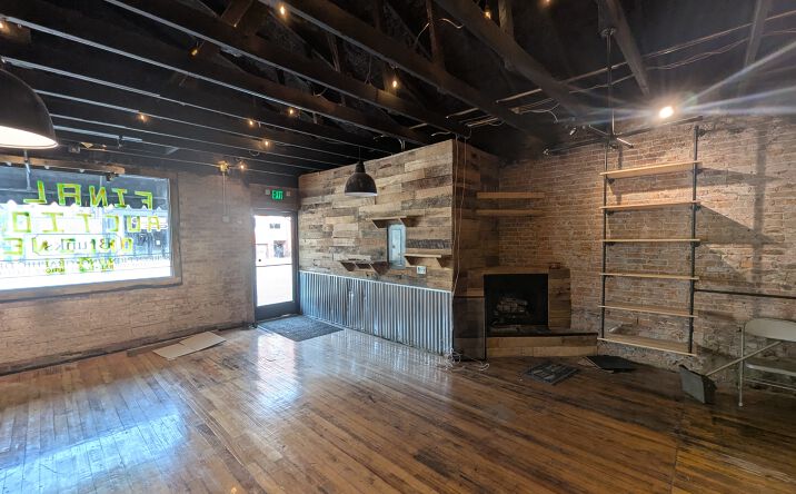 Pictures of Retail, Office property located at 122 N Main St, Washington, IL 61571 for lease - image #1