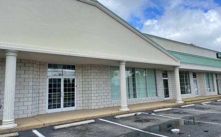 Pictures of Retail property located at 1831 Weeksville Rd, Elizabeth City, NC 27909 for lease - image #1