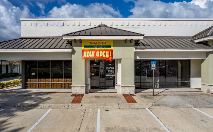 Pictures of Retail property located at 5535 Roosevelt Blvd, Clearwater, FL 33760 for lease - image #1